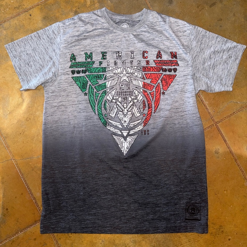 American fighter graphic t-shirt. Men’s large. Red, Green, white
